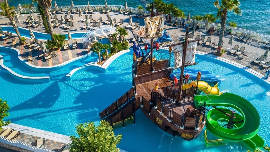 Star Beach Village & Water Park